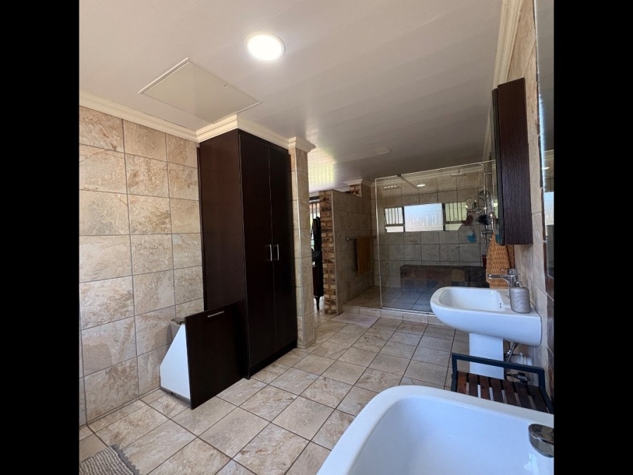 4 Bedroom Property for Sale in Stilfontein Ext 4 North West